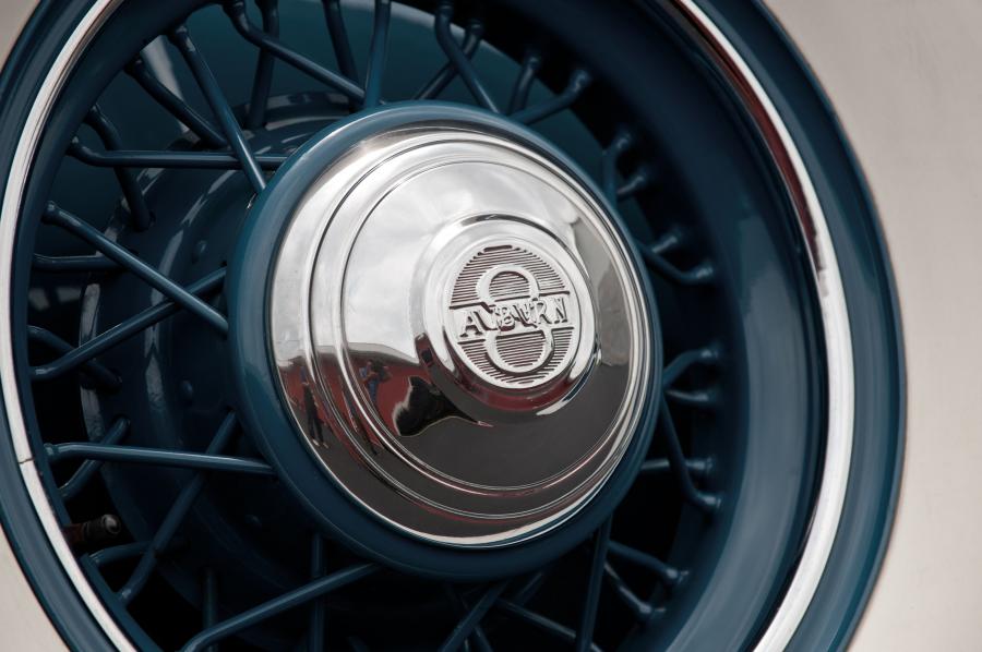 Колеса Auburn 852 SC Convertible Coupe 1936 года  (фото 25 из 50)